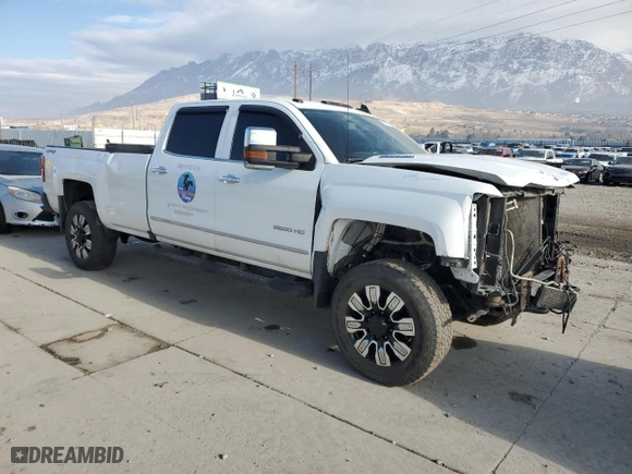 2016 Chevrolet Silverado 3500HD LTZ with VIN 1GC4K0C87GF179612, listed as a Copart auction lot 89151015 with 145,166 mi miles and Salvage Title. Bid and sale history available at carsss.com. Image 4.