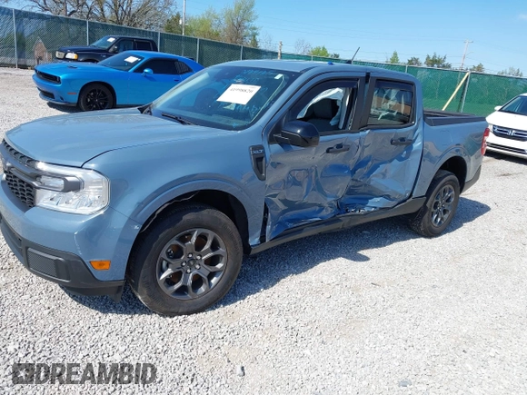 2024 Ford Maverick XLT with VIN 3FTTW8H38RRA11771, listed as a IAAI auction lot 41998820 with 4,346 mi miles and . Bid and sale history available at carsss.com. Image 2.