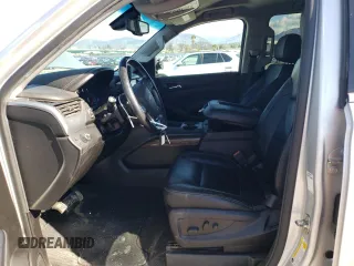 2019 Chevrolet Suburban LT with VIN 1GNSCHKC6KR177387, listed as a Copart auction lot 40919754 with 46,100 mi miles and . Bid and sale history available at DreamBid. Image 7.