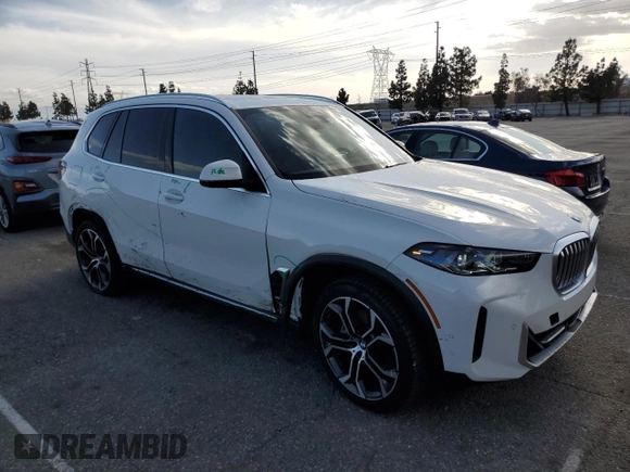2025 BMW X5 sDrive40i with VIN 5UX13EU0XS9X91850, listed as a Copart auction lot 51511875 with 4,859 mi miles and Salvage Title. Bid and sale history available at carsss.com. Image 4.