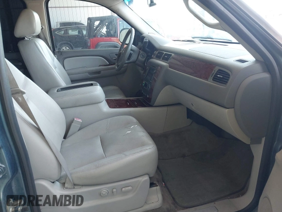 2009 Chevrolet Suburban LTZ with VIN 1GNFC36J29R293712, listed as a IAAI auction lot 42577800 with 202,593 mi miles and . Bid and sale history available at DreamBid. Image 5.