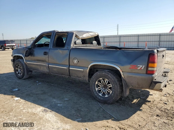 2000 Chevrolet Silverado 1500 LT with VIN 1GCEK19T7YE190607, listed as a Copart auction lot 46532245 with 174,903 mi miles and Salvage Title. Bid and sale history available at carsss.com. Image 2.