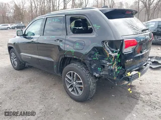 2018 Jeep Grand Cherokee Limited with VIN 1C4RJFBG9JC427825, listed as a IAAI auction lot 42028430 with 111,714 mi miles. Bid and sale history available at carsss.com. Image 3.