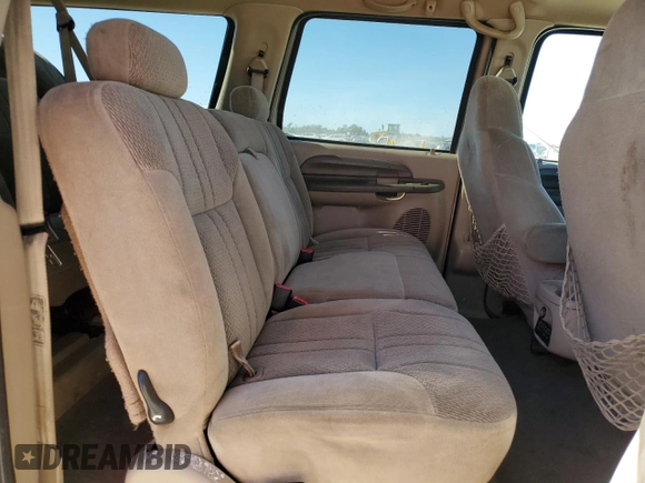 2000 Ford Excursion Special Serv z VIN 1FMNU40L7YEE15371, wystawiony jako Copart lot #83682844 z przebiegiem 252 722 mil mil oraz Nie do naprawy • Non repairable. Historia ofert i sprzedaży dostępna na DreamBid. Obrazek 11.