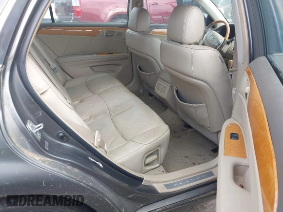 2006 Toyota Avalon XL with VIN 4T1BK36B86U093201, listed as a IAAI auction lot 42155033 with 264,958 mi miles. Bid and sale history available at carsss.com. Image 8.