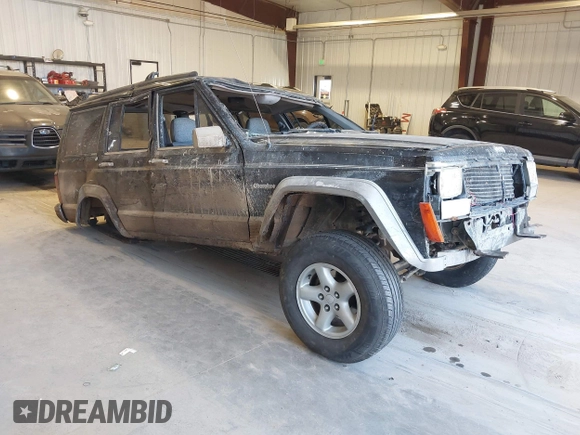 1996 Jeep Cherokee Country with VIN 1J4FJ78S6TL131226, listed as a IAAI auction lot 42367508 with 207,615 mi miles and . Bid and sale history available at DreamBid. Image 1.