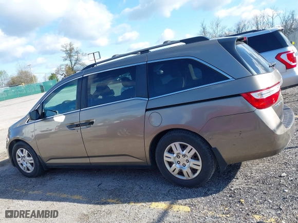 2012 Honda Odyssey LX with VIN 5FNRL5H29CB091860, listed as a IAAI auction lot 42000688 with 295,551 mi miles. Bid and sale history available at carsss.com. Image 14.