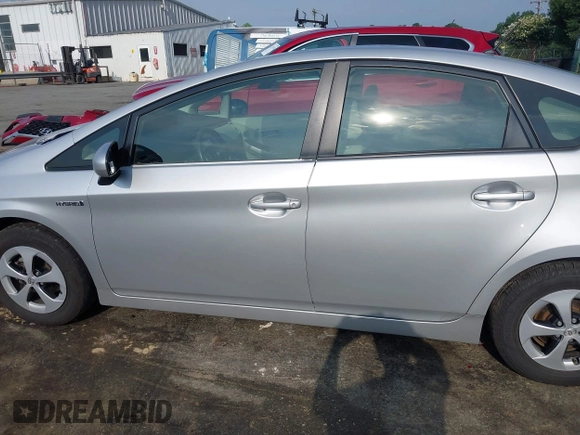 2015 Toyota Prius Four with VIN JTDKN3DU8F0474926, listed as a IAAI auction lot 42484473 with 261,539 mi miles and . Bid and sale history available at DreamBid. Image 15.
