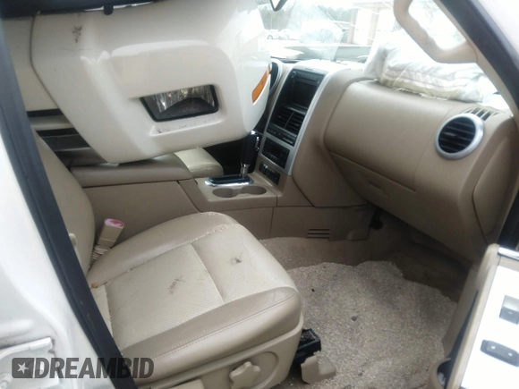 2007 Mercury Mountaineer Premier with VIN 4M2EU48817UJ05008, listed as a IAAI auction lot 41720360 with 126,200 mi miles. Bid and sale history available at carsss.com. Image 5.