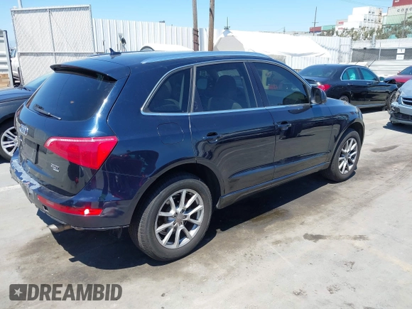 2011 Audi Q5 Premium z VIN WA1CFAFP5BA032844, wystawiony jako IAAI lot #42226412 z przebiegiem 148 649 mil mil oraz . Historia ofert i sprzedaży dostępna na DreamBid. Obrazek 4.