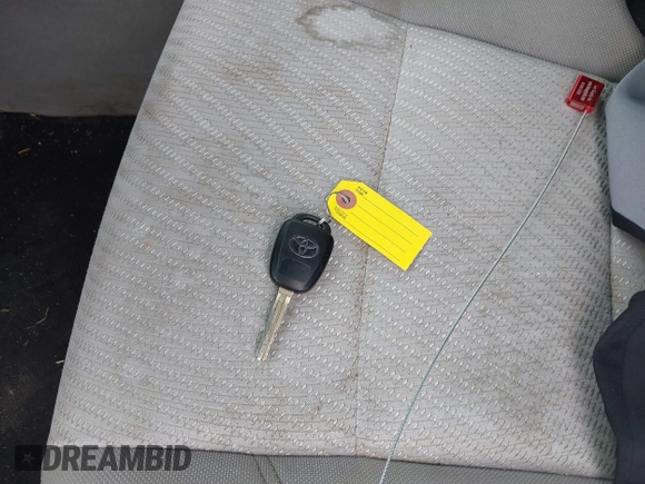 2015 Toyota Camry XLE z VIN 4T1BF1FKXFU003359, wystawiony jako IAAI lot #42309837 z przebiegiem 229 701 mil mil oraz . Historia ofert i sprzedaży dostępna na DreamBid. Obrazek 11.