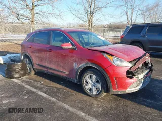 2019 Kia Niro LX with VIN KNDCB3LC2K5265944, listed as a IAAI auction lot 41440379 with 82,560 mi miles. Bid and sale history available at carsss.com. Image 1.