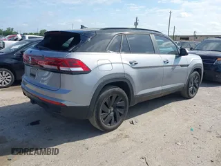 2024 Volkswagen Atlas SE with VIN 1V2WE2CA0RC201550, listed as a IAAI auction lot 42048995 with 47,181 mi miles and . Bid and sale history available at DreamBid. Image 4.