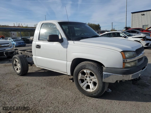2005 Chevrolet Silverado 1500 Work Truck with VIN 1GCEC14X95Z110879, listed as a Copart auction lot 82676174 with 206,502 mi miles and Salvage Title. Bid and sale history available at carsss.com. Image 4.