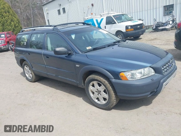 2005 Volvo XC70 with VIN YV1SZ592551177901, listed as a IAAI auction lot 42053579 with 172,543 mi miles and . Bid and sale history available at DreamBid. Image 1.