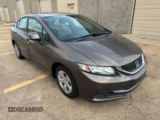 2013 Honda Civic LX z VIN 2HGFB2F56DH580635, wystawiony jako Copart lot #59055755 z przebiegiem 52 186 mil mil oraz Czysty tytuł • Clean title. Historia ofert i sprzedaży dostępna na DreamBid. Obrazek 1.