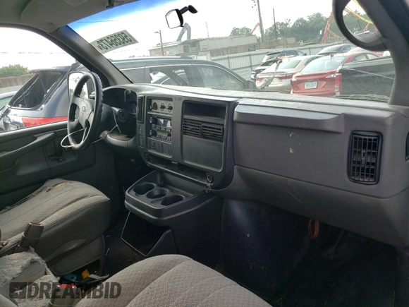 2004 Chevrolet Express Cargo Van with VIN 1GCGG25V341159668, listed as a Copart auction lot 65355864 with Not Provided miles and Salvage Title. Bid and sale history available at carsss.com. Image 8.