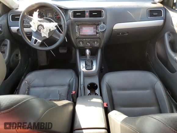 2013 Volkswagen Jetta SE with VIN 3VWDP7AJ3DM407534, listed as a Copart auction lot 85971374 with 193,421 mi miles and Salvage title. Bid and sale history available at DreamBid. Image 8.