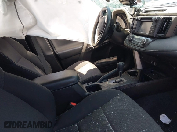 2018 Toyota RAV4 XLE z VIN 2T3WFREV8JW499399, wystawiony jako IAAI lot #42038421 z przebiegiem 77 411 mil mil oraz . Historia ofert i sprzedaży dostępna na DreamBid. Obrazek 5.
