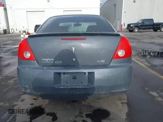 2008 Pontiac G6 with VIN 1G2ZG57N484123391, listed as a IAAI auction lot 42053871 with 214,766 mi miles. Bid and sale history available at carsss.com. Image 17.