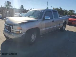 2002 GMC Sierra 1500 SLE with VIN 2GTEC19VX21387844, listed as a Copart auction lot 87108324 with 213,593 mi miles and Salvage Title. Bid and sale history available at carsss.com. Image 1.