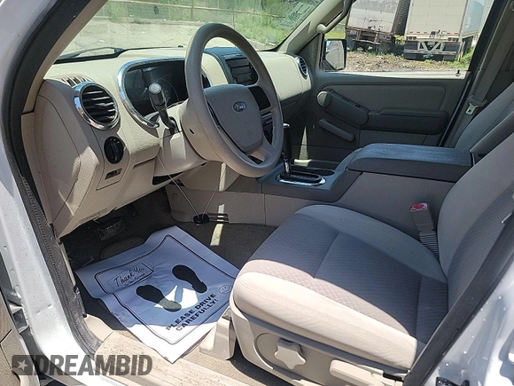 2006 Ford Explorer XLS z VIN 1FMEU62E26UB17291, wystawiony jako IAAI lot #42378335 z przebiegiem 158 911 mil mil oraz . Historia ofert i sprzedaży dostępna na DreamBid. Obrazek 1.