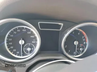 2014 Mercedes-Benz M 350 z VIN 4JGDA5JB6EA333909, wystawiony jako Copart lot #48485595 z przebiegiem Nie podano mil oraz Szkoda całkowita • Salvage title. Historia ofert i sprzedaży dostępna na DreamBid. Obrazek 9.