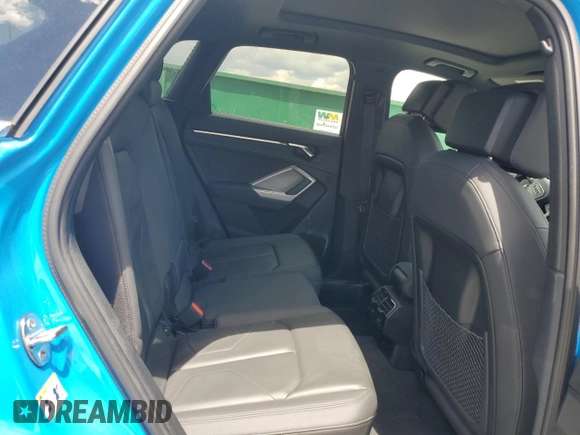 2023 Audi Q3 S line Premium z VIN WA1DECF37P1038071, wystawiony jako Copart lot #52602355 z przebiegiem 44 479 mil mil oraz Szkody całkowita. Historia ofert i sprzedaży dostępna na DreamBid. Obrazek 11.