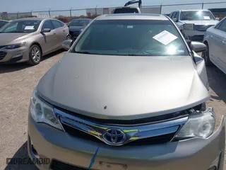 2013 Toyota Camry Hybrid LE with VIN 4T1BD1FK3DU092856, listed as a IAAI auction lot 42010493 with 27,497 mi miles. Bid and sale history available at carsss.com. Image 12.