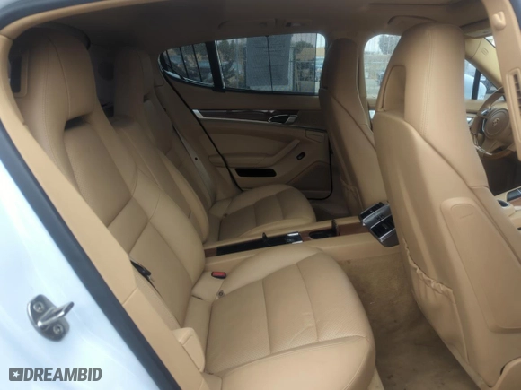 2013 Porsche Panamera S with VIN WP0AB2A70DL060113, listed as a Copart auction lot 84254524 with 118,400 mi miles and Clean Title. Bid and sale history available at carsss.com. Image 6.