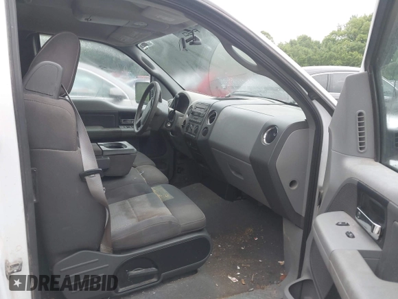 2006 Ford F-150 XL с VIN 1FTPX12V96KD07107, выставлен на аукционе IAAI как лот 42419572 с пробегом 220 027 миль миль и . История ставок и продаж доступна на DreamBid. Изображение 5.
