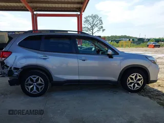 2021 Subaru Forester Premium z VIN JF2SKAFC4MH500973, wystawiony jako IAAI lot #42740599 z przebiegiem 71 244 mil mil oraz . Historia ofert i sprzedaży dostępna na DreamBid. Obrazek 14.