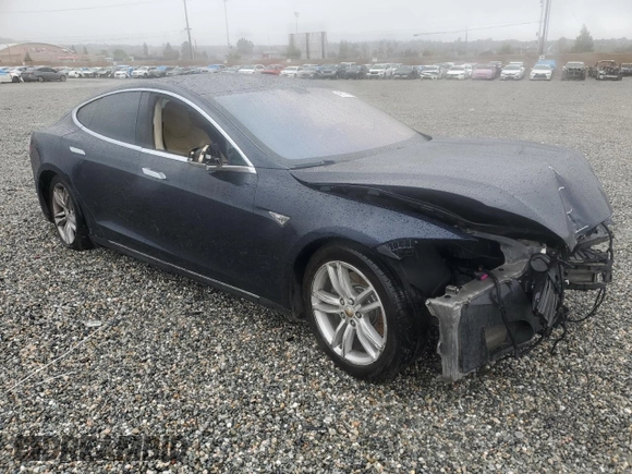 2013 Tesla Model S с VIN 5YJSA1CN5DFP13664, выставлен на аукционе Copart как лот 48177805 с пробегом 116 268 миль миль и Списание • Salvage title. История ставок и продаж доступна на DreamBid. Изображение 4.