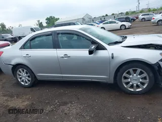 2012 Lincoln MKZ z VIN 3LNHL2GC4CR835010, wystawiony jako IAAI lot #42479902 z przebiegiem 85 133 mil mil oraz . Historia ofert i sprzedaży dostępna na DreamBid. Obrazek 13.