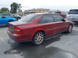 2002 Volvo S80 with VIN YV1TS91D421273852, listed as a IAAI auction lot 42111058 with 1 mi miles. Bid and sale history available at carsss.com. Image 4.