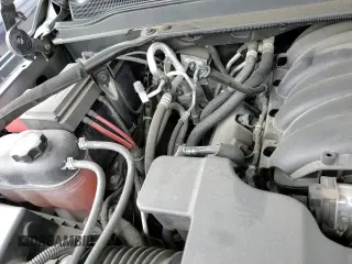 2020 GMC Yukon SLT Standard Edition z VIN 1GKS2DKCXLR123892, wystawiony jako Copart lot #50981645 z przebiegiem 85 588 mil mil oraz Szkoda całkowita • Salvage title. Historia ofert i sprzedaży dostępna na DreamBid. Obrazek 14.