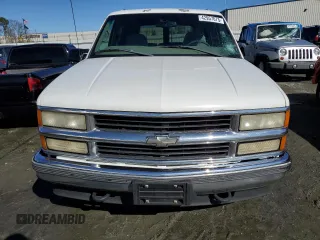 1998 Chevrolet Tahoe z VIN 1GNEK13R8WJ372101, wystawiony jako Copart lot #42957075 z przebiegiem 174 853 mil mil oraz Szkoda całkowita • Salvage title. Historia ofert i sprzedaży dostępna na DreamBid. Obrazek 5.