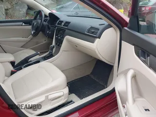 2015 Volkswagen Passat SE с VIN 1VWBV7A3XFC084781, выставлен на аукционе IAAI как лот 42166966 с пробегом 85 109 миль миль и . История ставок и продаж доступна на DreamBid. Изображение 5.