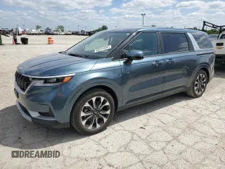 2024 Kia Carnival EX with VIN KNDNC5H31R6391064, listed as a Copart auction lot 68224534 with 12,792 mi miles and Salvage Title. Bid and sale history available at carsss.com. Image 1.