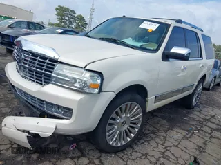 2008 Lincoln Navigator with VIN 5LMFU28548LJ07615, listed as a IAAI auction lot 42144851 with 348,378 mi miles and . Bid and sale history available at DreamBid. Image 16.