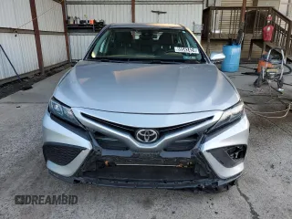 2021 Toyota Camry SE Nightshade with VIN 4T1G11AK0MU587022, listed as a Copart auction lot 85542424 with 111,572 mi miles and Clean Title. Bid and sale history available at carsss.com. Image 5.