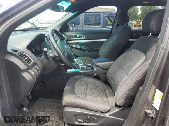 2017 Ford Explorer XLT с VIN 1FM5K7D88HGA38759, выставлен на аукционе Copart как лот 62563115 с пробегом 176 113 миль миль и Списание • Salvage title. История ставок и продаж доступна на DreamBid. Изображение 7.