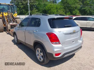 2020 Chevrolet Trax LT z VIN KL7CJLSB4LB010725, wystawiony jako IAAI lot #41930977 z przebiegiem 65 134 mil mil oraz . Historia ofert i sprzedaży dostępna na DreamBid. Obrazek 3.