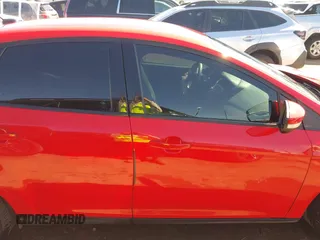 2015 Ford Focus SE z VIN 1FADP3F24FL283927, wystawiony jako IAAI lot #41755250 z przebiegiem Nie podano mil oraz . Historia ofert i sprzedaży dostępna na DreamBid. Obrazek 13.