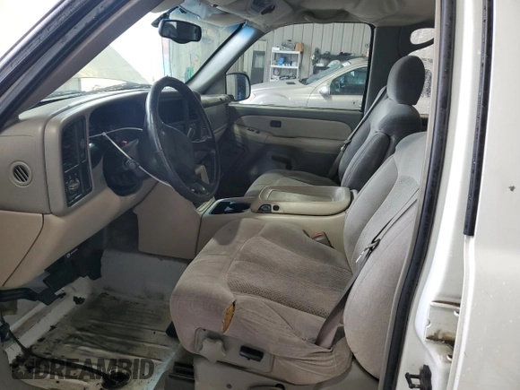 2001 Chevrolet Suburban LS z VIN 3GNEC16T41G127147, wystawiony jako Copart lot #56017935 z przebiegiem Nie podano mil oraz Szkoda całkowita • Salvage title. Historia ofert i sprzedaży dostępna na DreamBid. Obrazek 7.