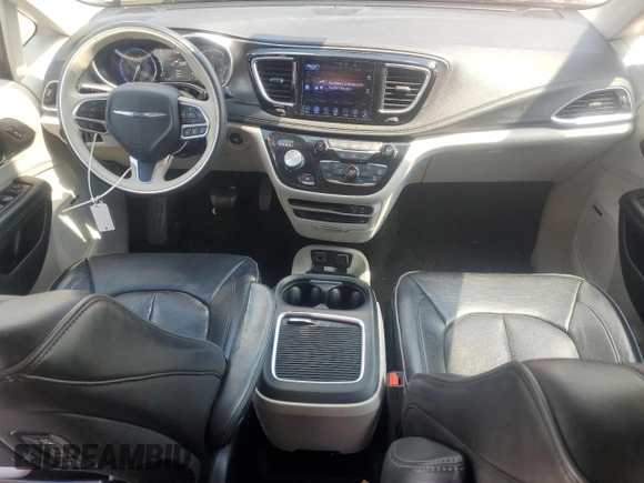2017 Chrysler Pacifica Limited z VIN 2C4RC1GG9HR803866, wystawiony jako Copart lot #58825685 z przebiegiem 90 872 mil mil oraz Szkoda całkowita • Salvage title. Historia ofert i sprzedaży dostępna na DreamBid. Obrazek 8.
