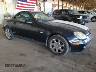 1998 Mercedes-Benz SLK 230/320 z VIN WDBKK47F5WF041183, wystawiony jako Copart lot #50688135 z przebiegiem 138 392 mil mil oraz Szkoda całkowita • Salvage title. Historia ofert i sprzedaży dostępna na DreamBid. Obrazek 4.