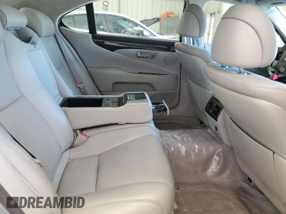 2009 Lexus LS 460 L with VIN JTHGL46FX95033756, listed as a Copart auction lot 68639234 with 109,132 mi miles and Salvage title. Bid and sale history available at DreamBid. Image 10.