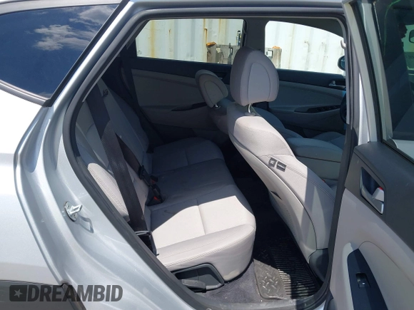2018 Hyundai Tucson SEL with VIN KM8J3CA42JU736314, listed as a IAAI auction lot 40104931 with 68,677 mi miles and . Bid and sale history available at DreamBid. Image 8.