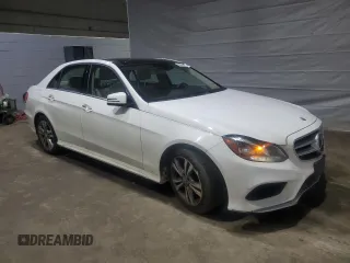 2014 Mercedes-Benz E 350 Luxury with VIN WDDHF8JB8EA937251, listed as a Copart auction lot 49944255 with 254,920 mi miles and Salvage Title. Bid and sale history available at DreamBid. Image 4.